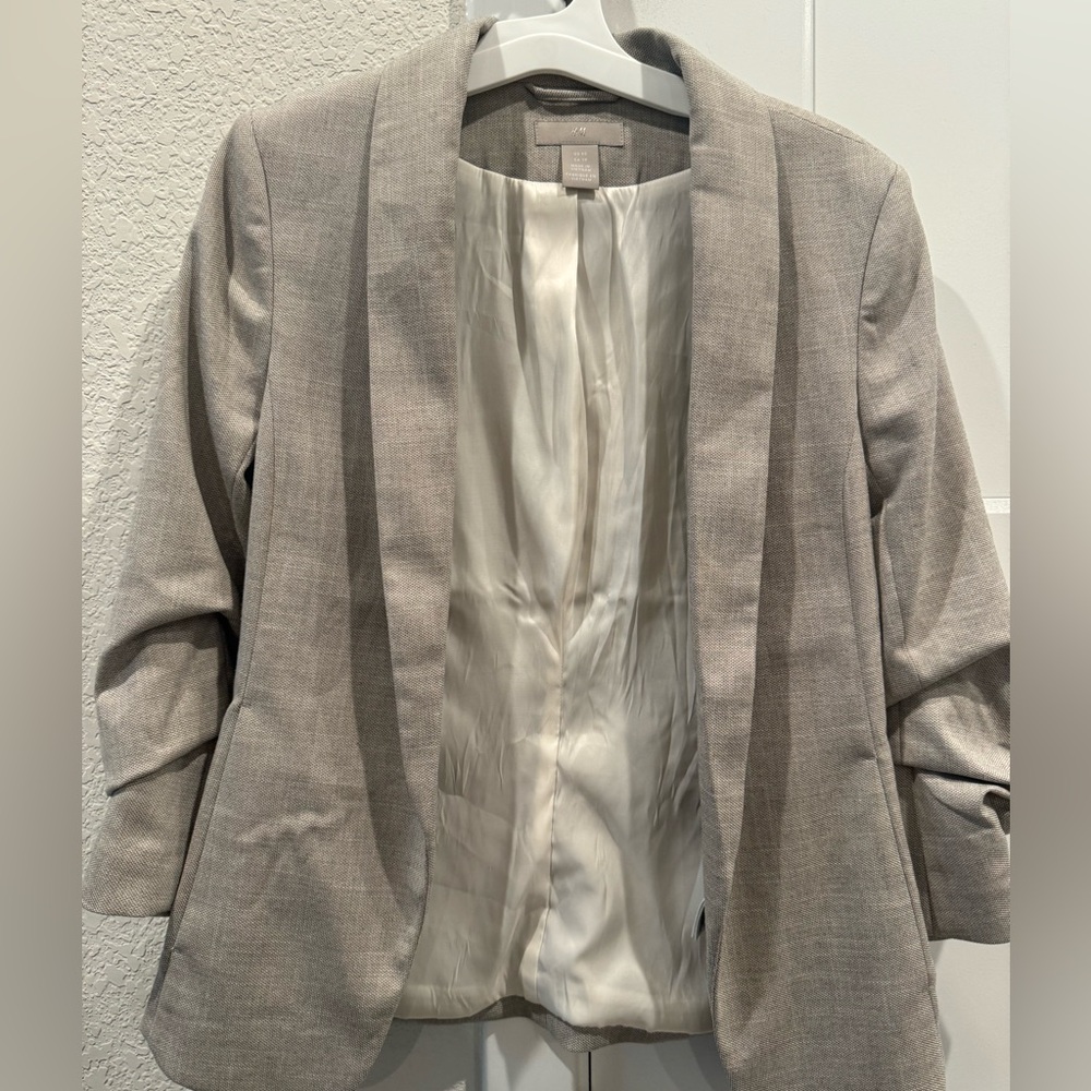 H&M Light brown blazer size XS
